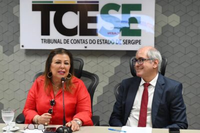 Abertura da reunião do Pacto pela Educação Sergipana na sala da Presidência do TCE/SE