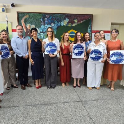 Instituições de ensino recebem o Selo Escola Legal no Atheneu Sergipense, em Aracaju